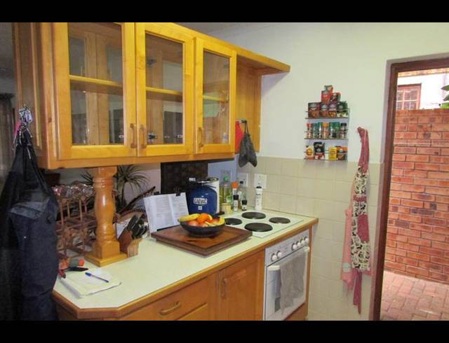 2 BEDROOM HOUSE FOR SALE IN WHITE RIVER EXT 18